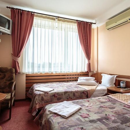Druzhba Service Hotel Kiev Eksteriør bilde