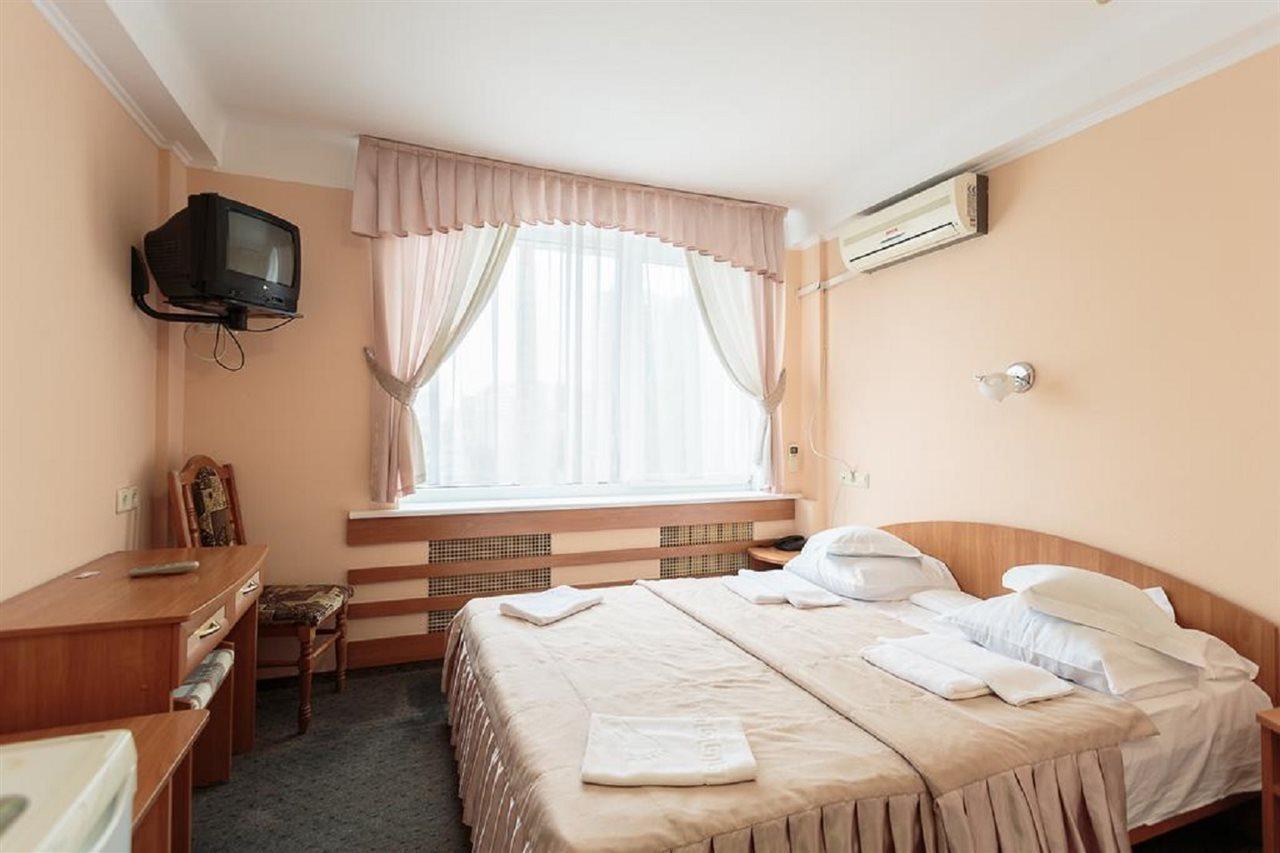 Druzhba Service Hotel Kiev Eksteriør bilde