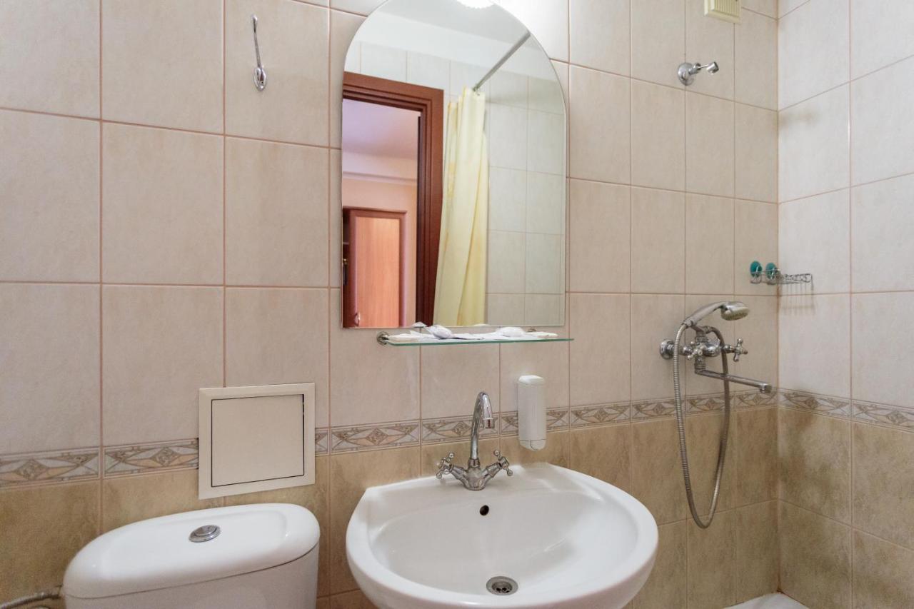Druzhba Service Hotel Kiev Eksteriør bilde
