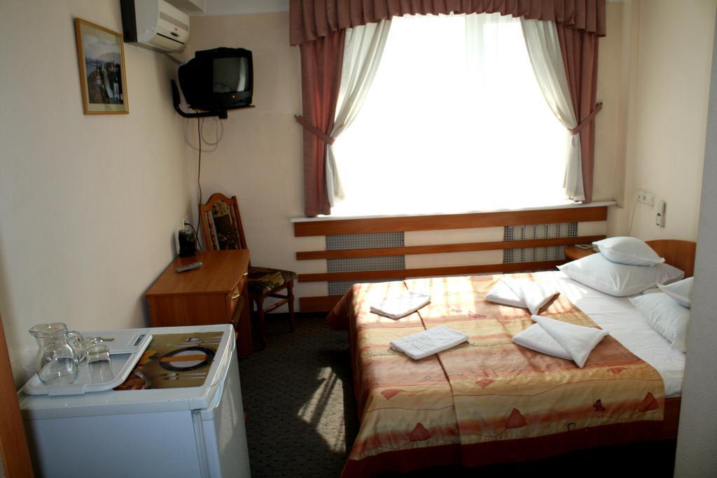Druzhba Service Hotel Kiev Eksteriør bilde